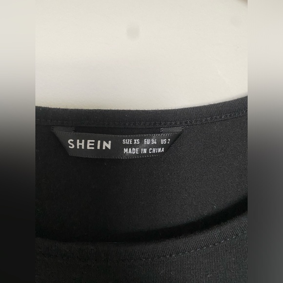 ⭐️T-SHIRT DRESS⭐️ - Picture 2 of 3